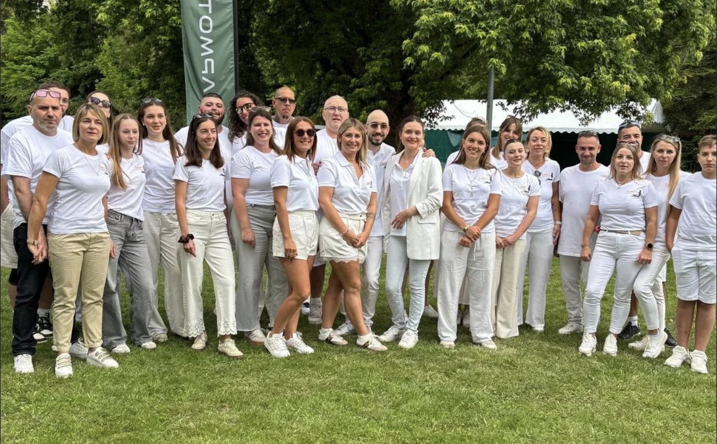 Bénévoles de l'association Louis l'Enfant Papillon lors d'un événement